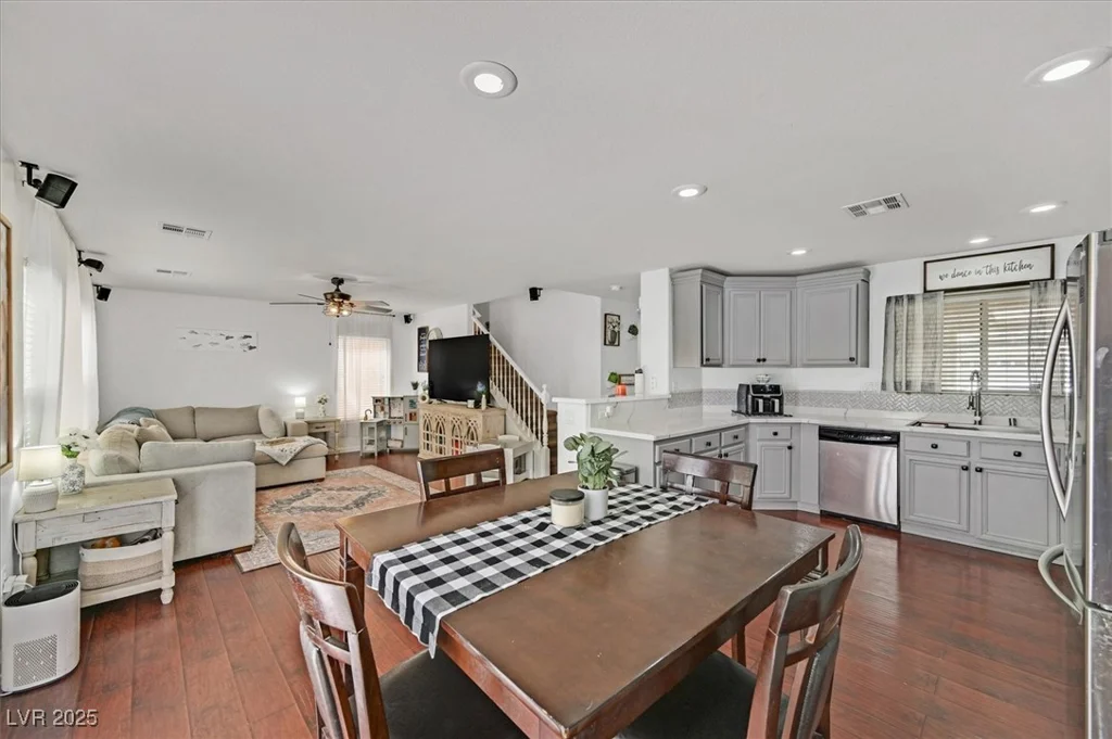 109 Snow Dome, North Las Vegas, NV 89031