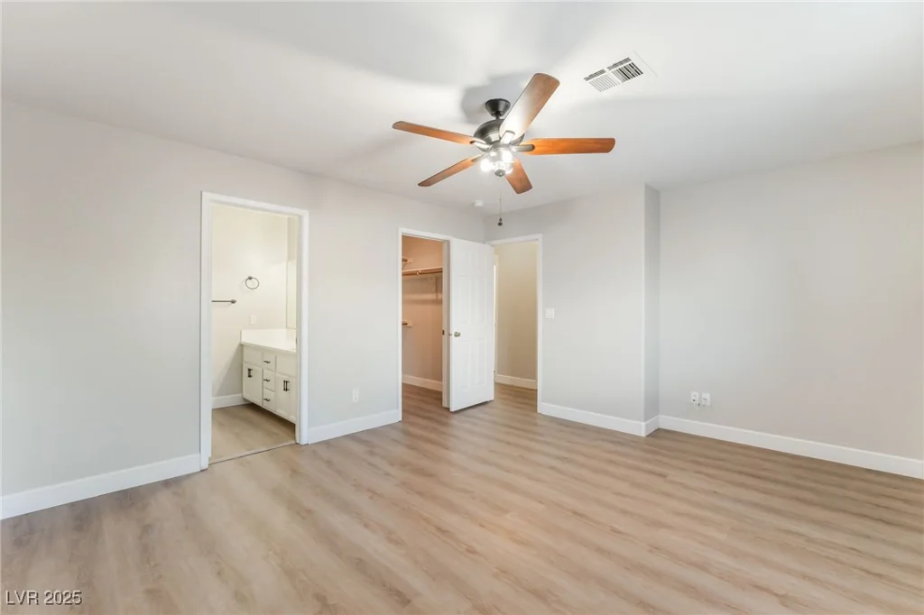 5401 Geneive, Las Vegas, NV 89108