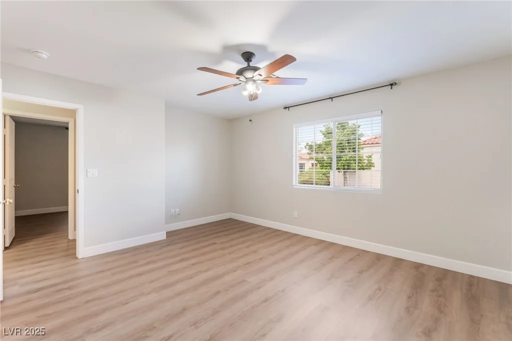 5401 Geneive, Las Vegas, NV 89108