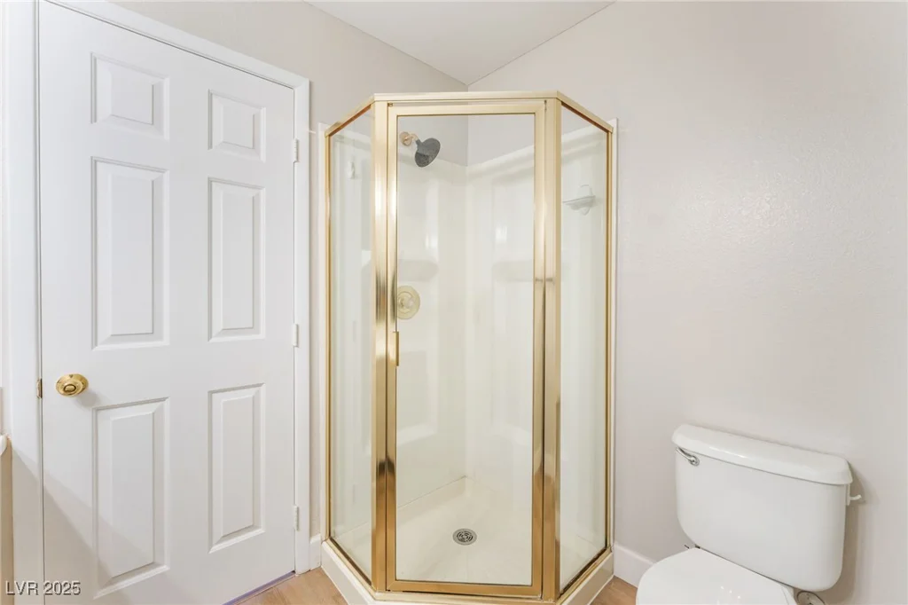 5401 Geneive, Las Vegas, NV 89108