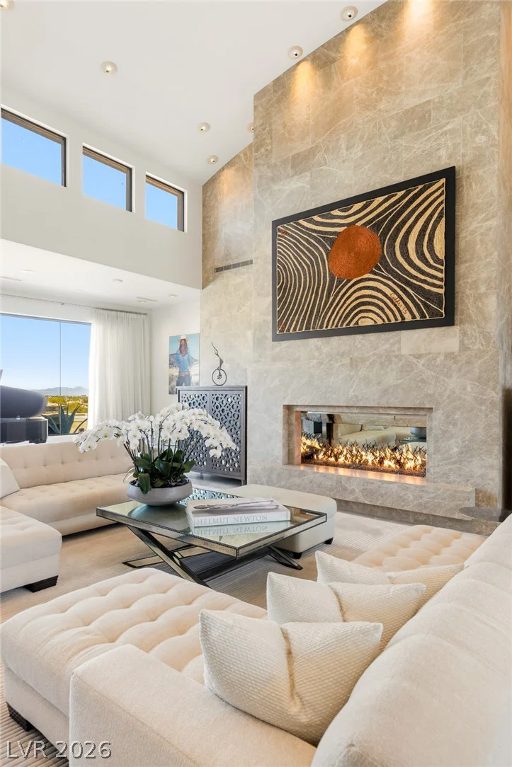 28 Painted Feather, Las Vegas, NV 89135
