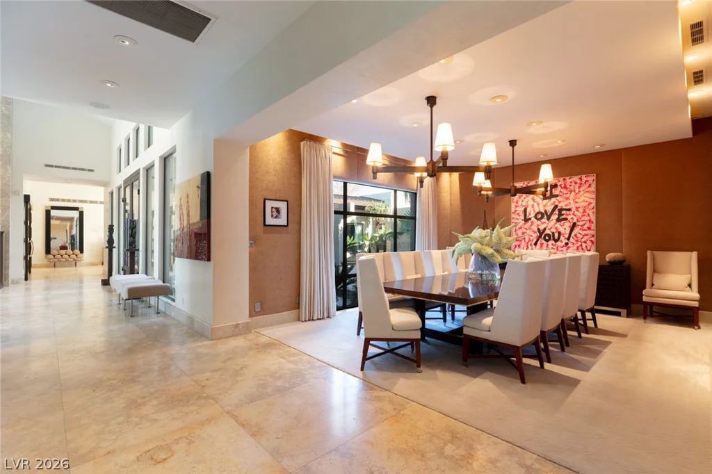 28 Painted Feather, Las Vegas, NV 89135