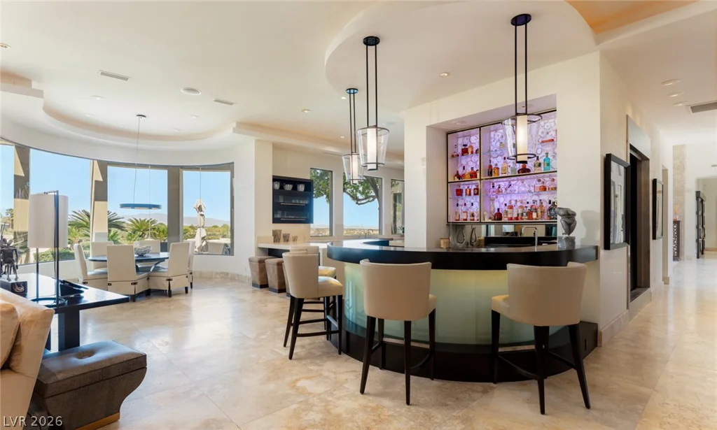 28 Painted Feather, Las Vegas, NV 89135