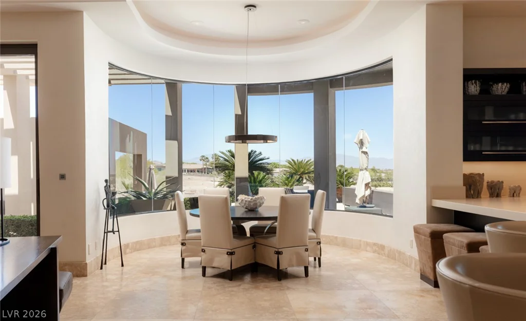 28 Painted Feather, Las Vegas, NV 89135