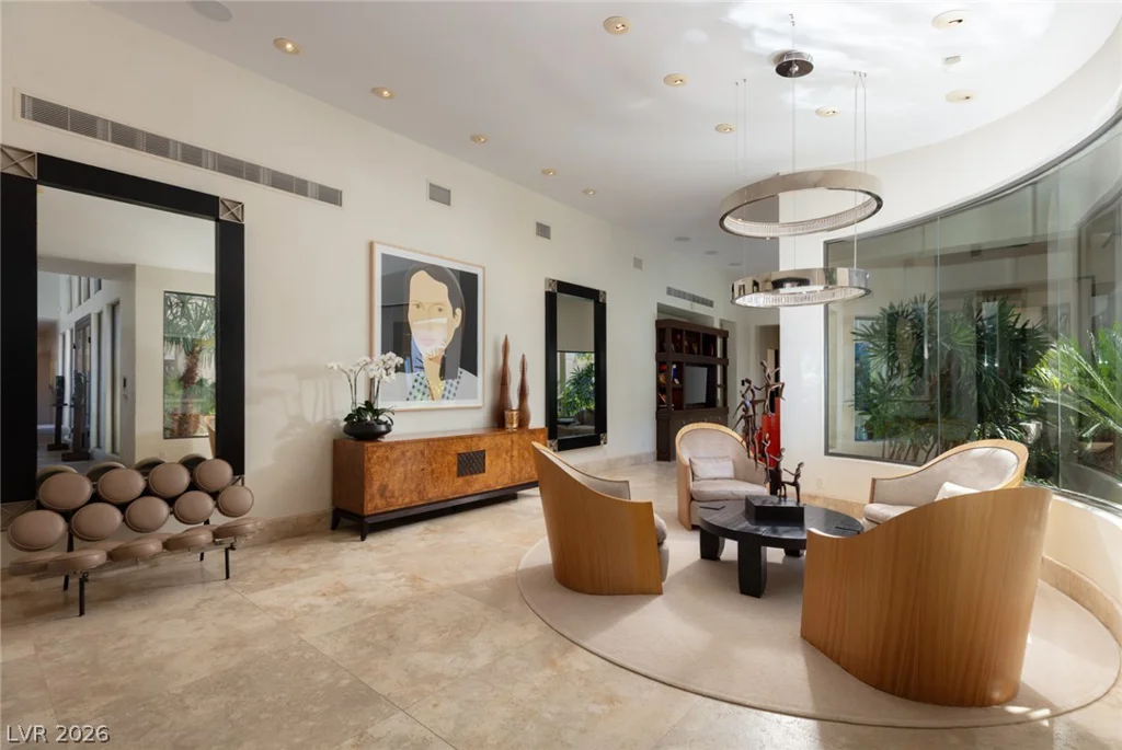 28 Painted Feather, Las Vegas, NV 89135
