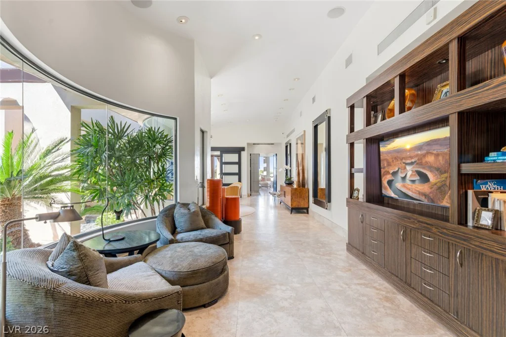 28 Painted Feather, Las Vegas, NV 89135