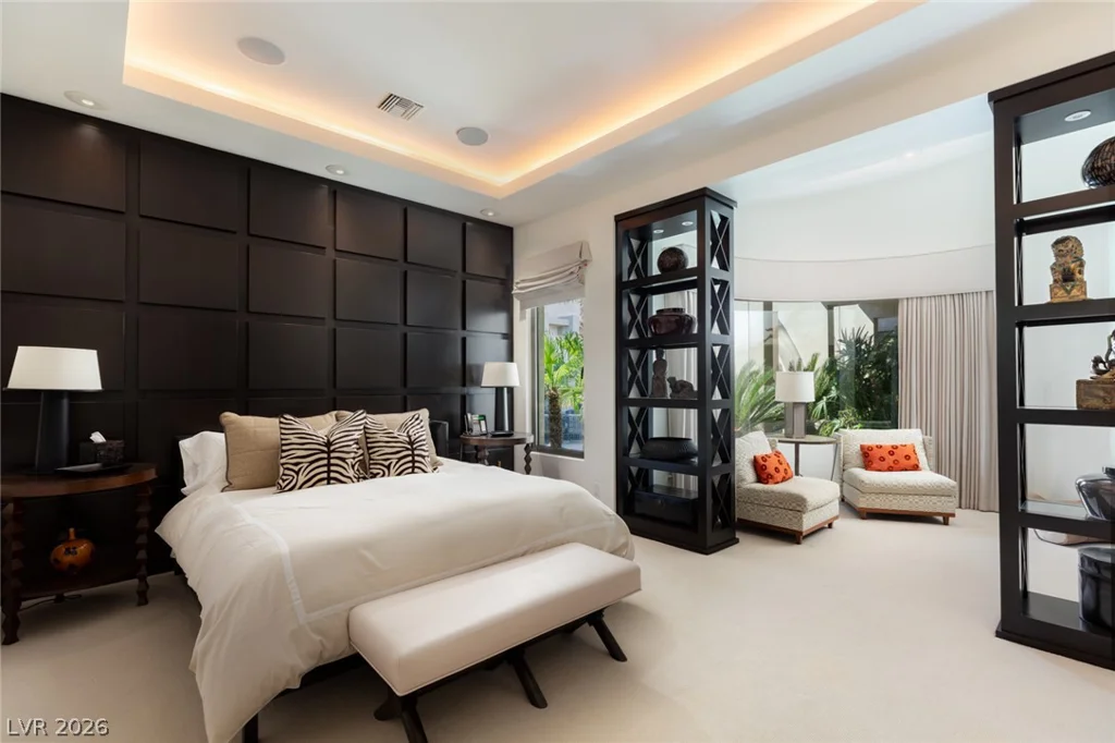 28 Painted Feather, Las Vegas, NV 89135