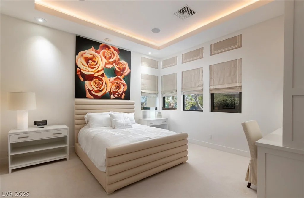 28 Painted Feather, Las Vegas, NV 89135