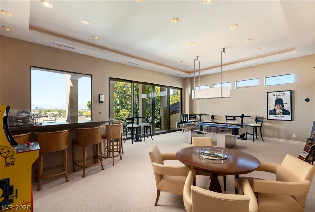 28 Painted Feather, Las Vegas, NV 89135