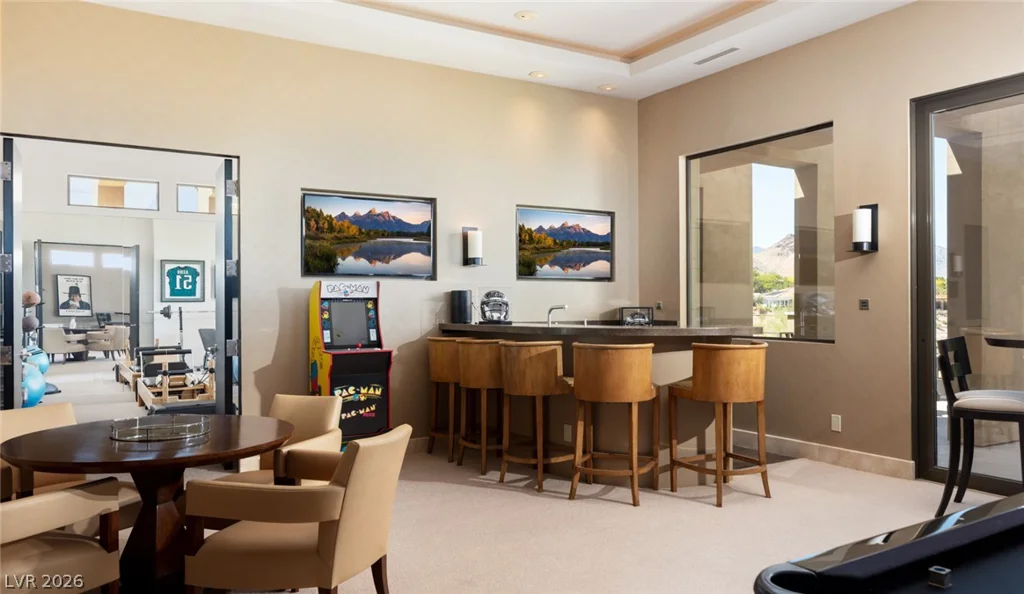 28 Painted Feather, Las Vegas, NV 89135