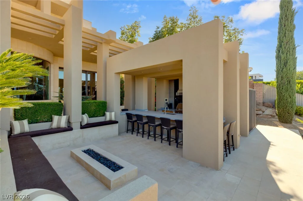 28 Painted Feather, Las Vegas, NV 89135
