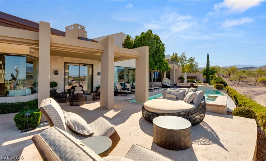 28 Painted Feather, Las Vegas, NV 89135