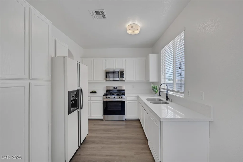 6520 LOMBARD, Las Vegas, NV 89108