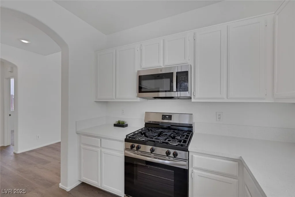 6520 LOMBARD, Las Vegas, NV 89108