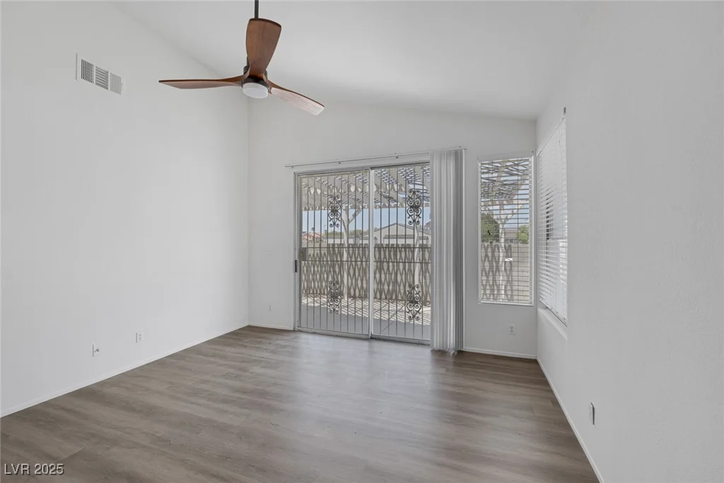 6520 LOMBARD, Las Vegas, NV 89108
