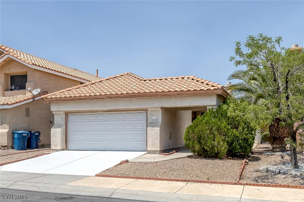 6520 LOMBARD, Las Vegas, NV 89108