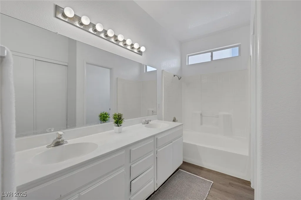 6520 LOMBARD, Las Vegas, NV 89108