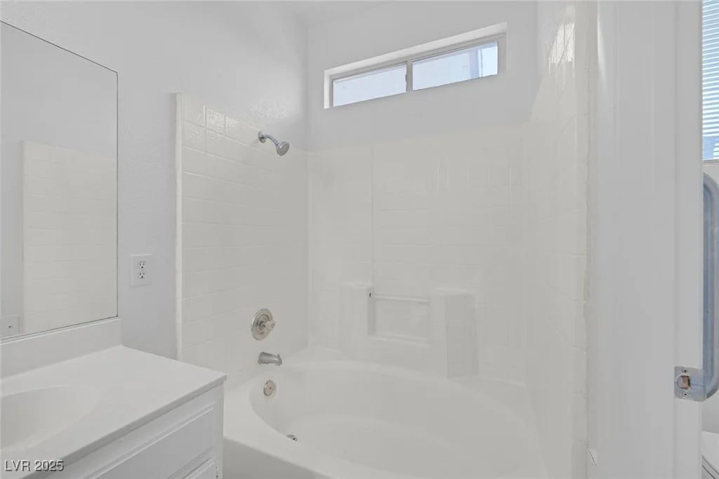 6520 LOMBARD, Las Vegas, NV 89108