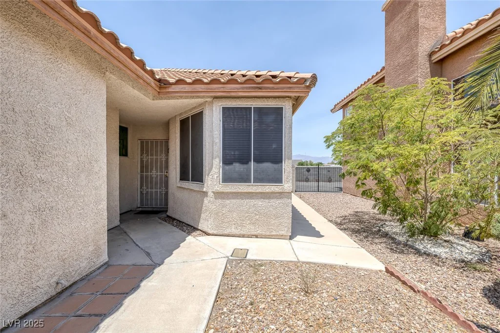 6520 LOMBARD, Las Vegas, NV 89108