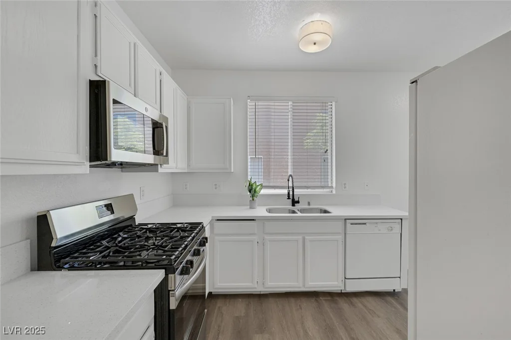 6520 LOMBARD, Las Vegas, NV 89108