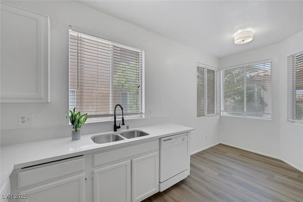 6520 LOMBARD, Las Vegas, NV 89108