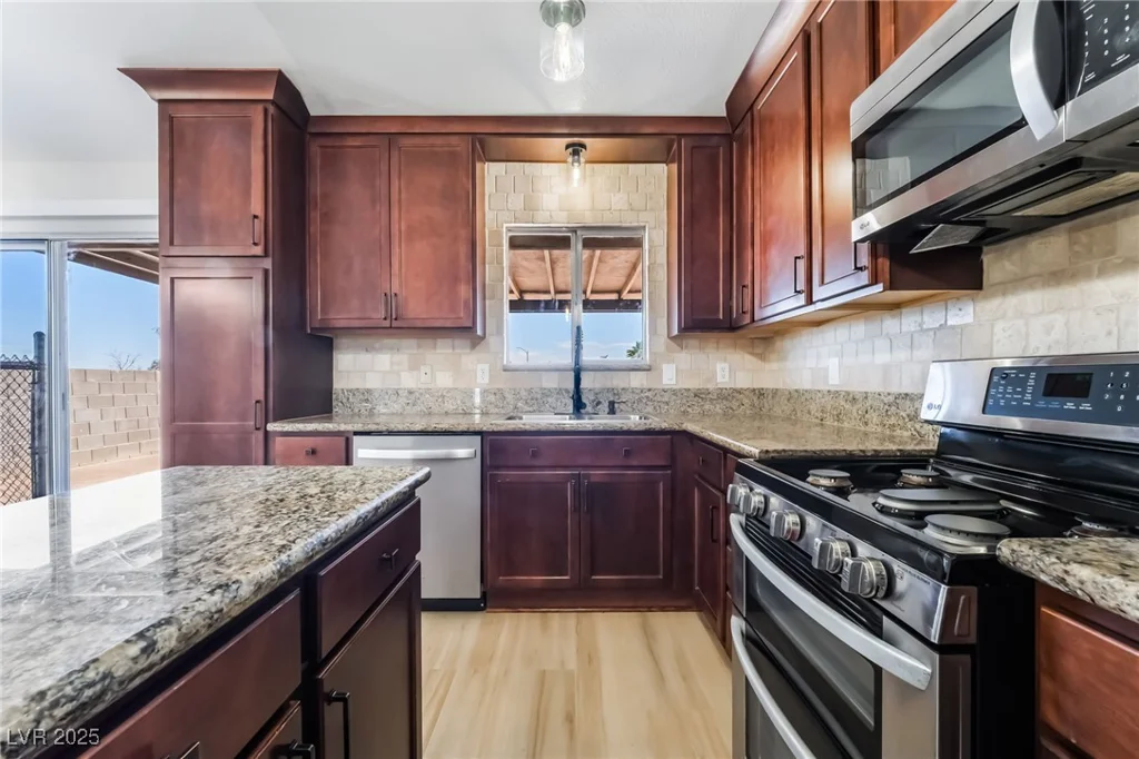 160 Arcola, Henderson, NV 89015