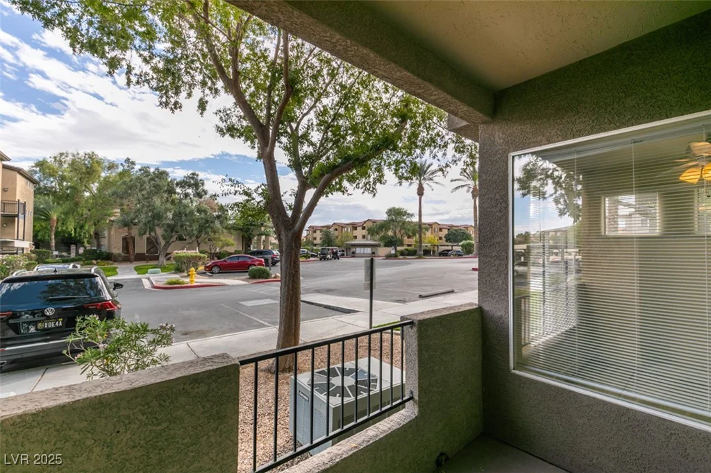 4400 Jones, Las Vegas, NV 89103