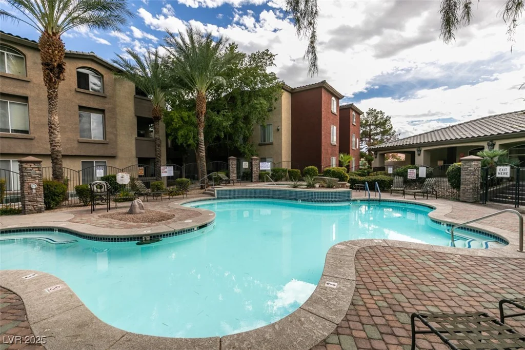 4400 Jones, Las Vegas, NV 89103