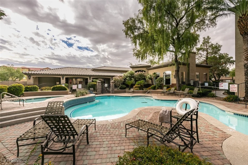 4400 Jones, Las Vegas, NV 89103