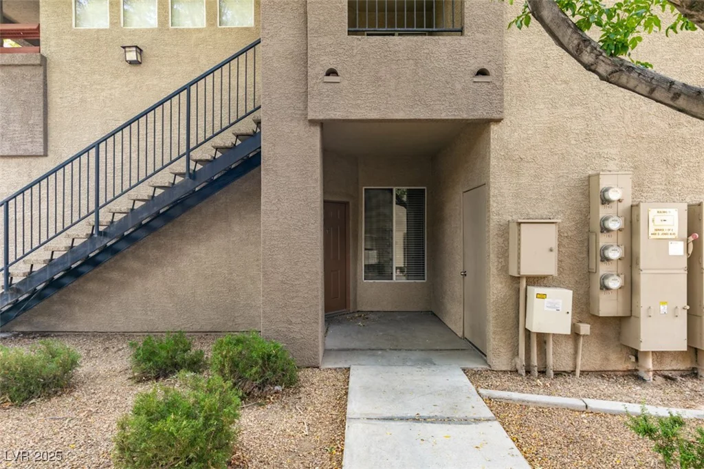 4400 Jones, Las Vegas, NV 89103