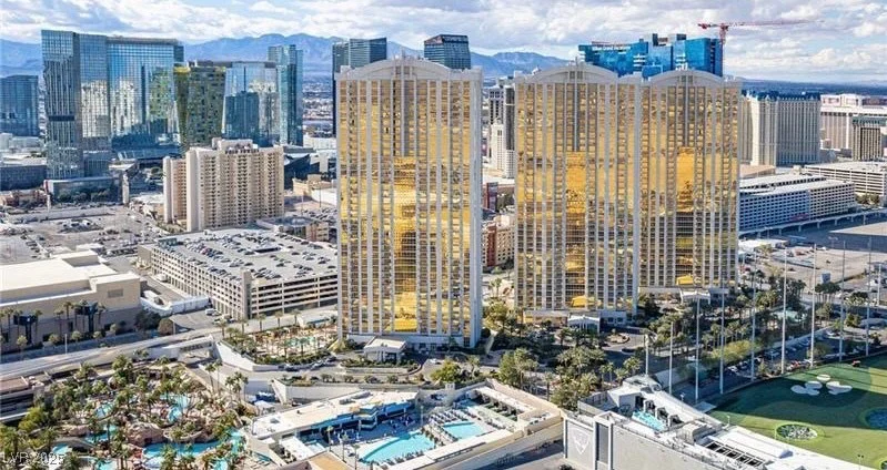 145 Harmon, Las Vegas, NV 89109