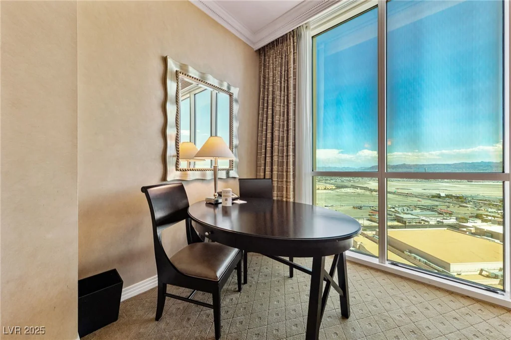 145 Harmon, Las Vegas, NV 89109