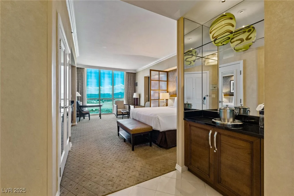 145 Harmon, Las Vegas, NV 89109