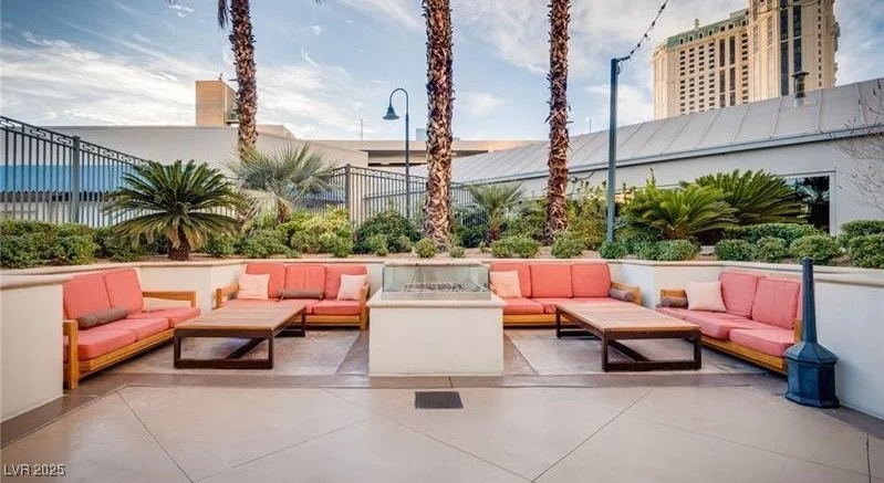 145 Harmon, Las Vegas, NV 89109