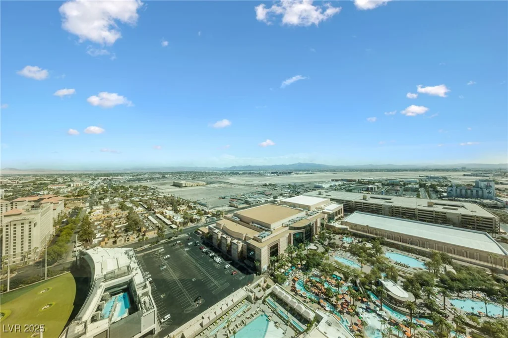 145 Harmon, Las Vegas, NV 89109