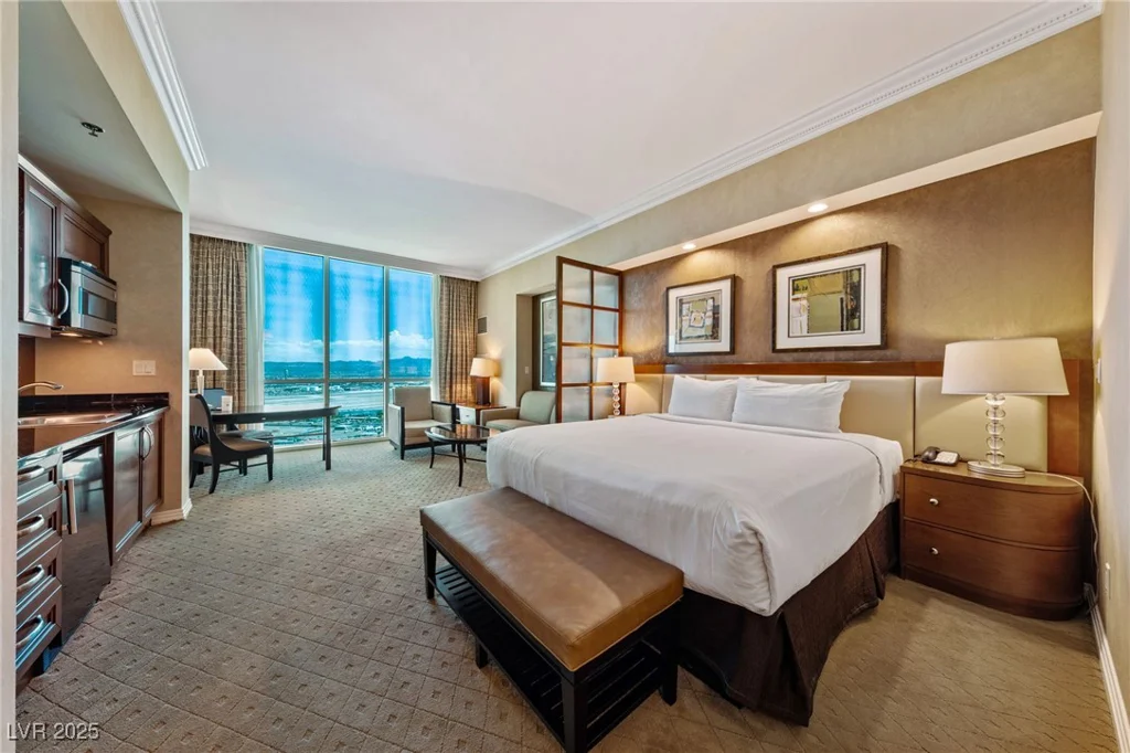 145 Harmon, Las Vegas, NV 89109
