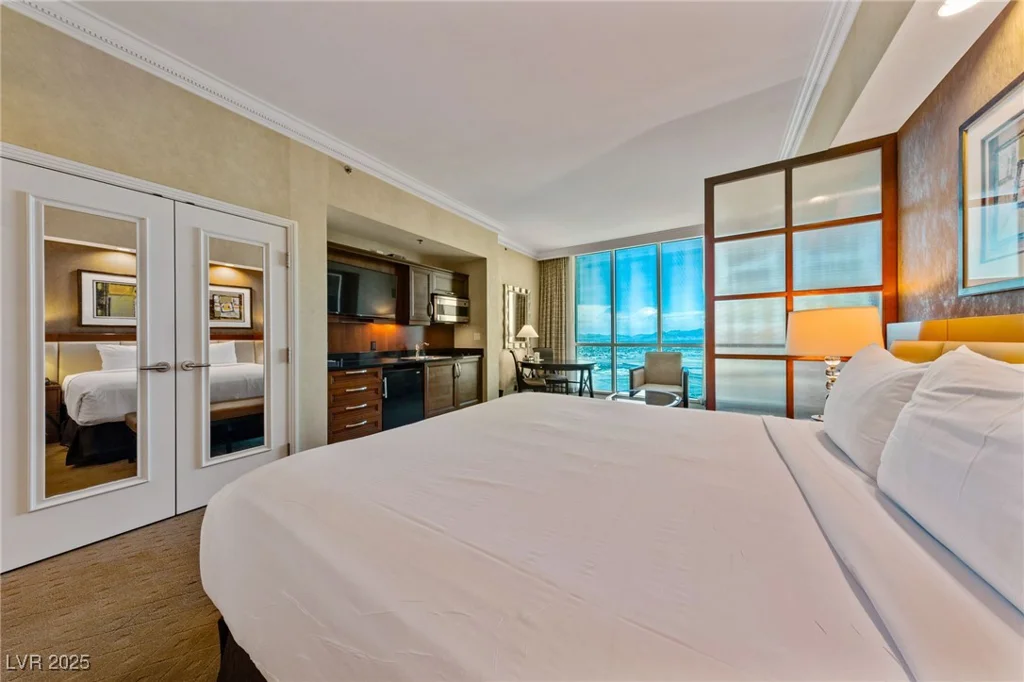 145 Harmon, Las Vegas, NV 89109