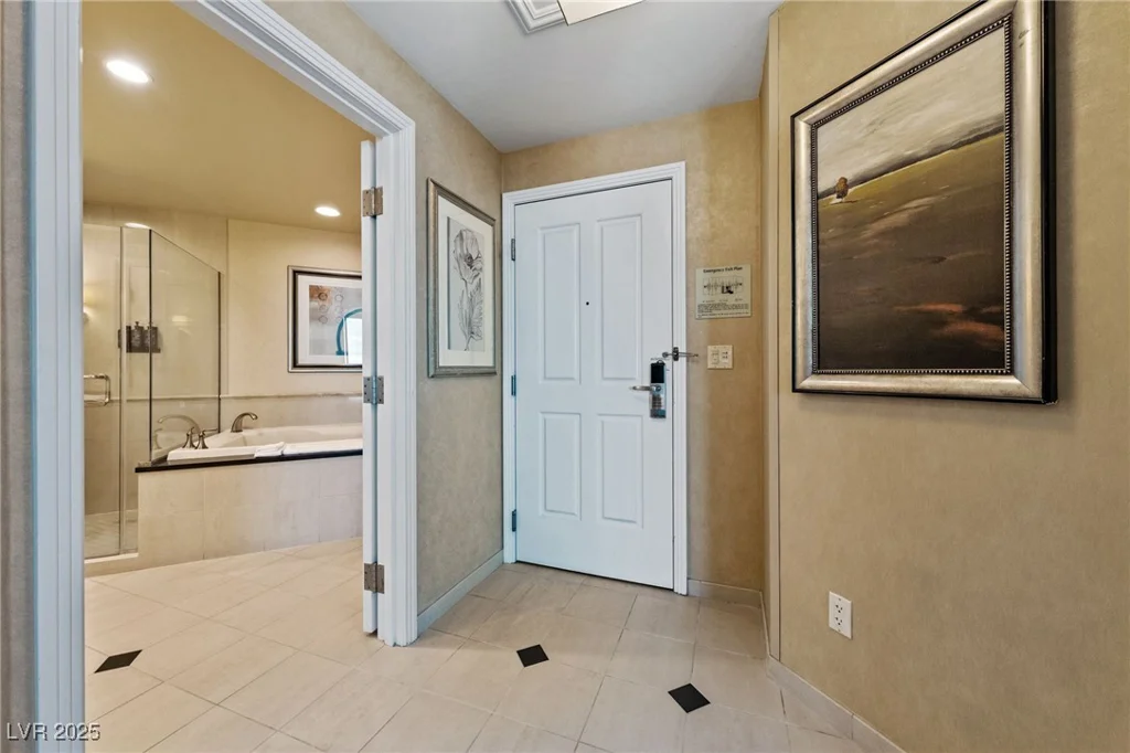 145 Harmon, Las Vegas, NV 89109