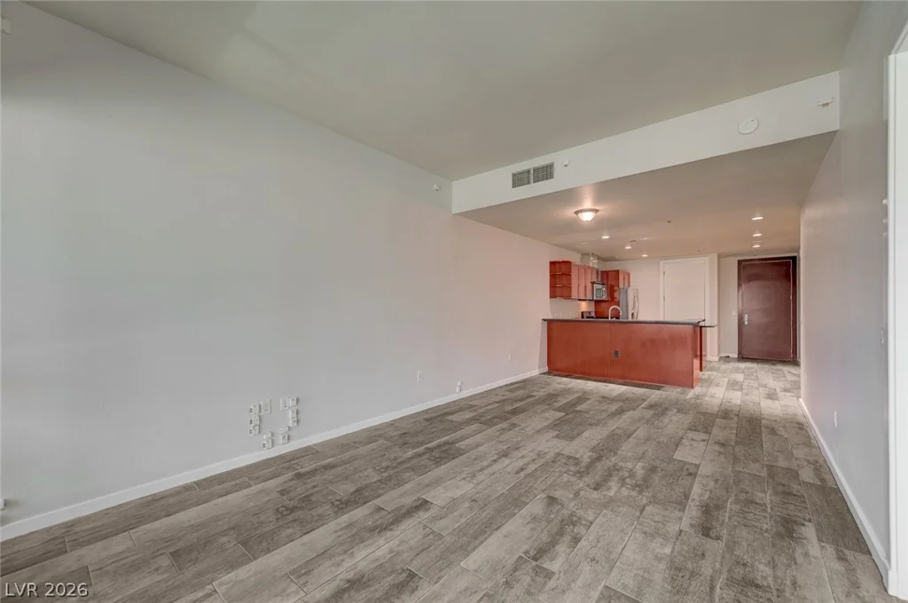 4575 Dean Martin, Las Vegas, NV 89103