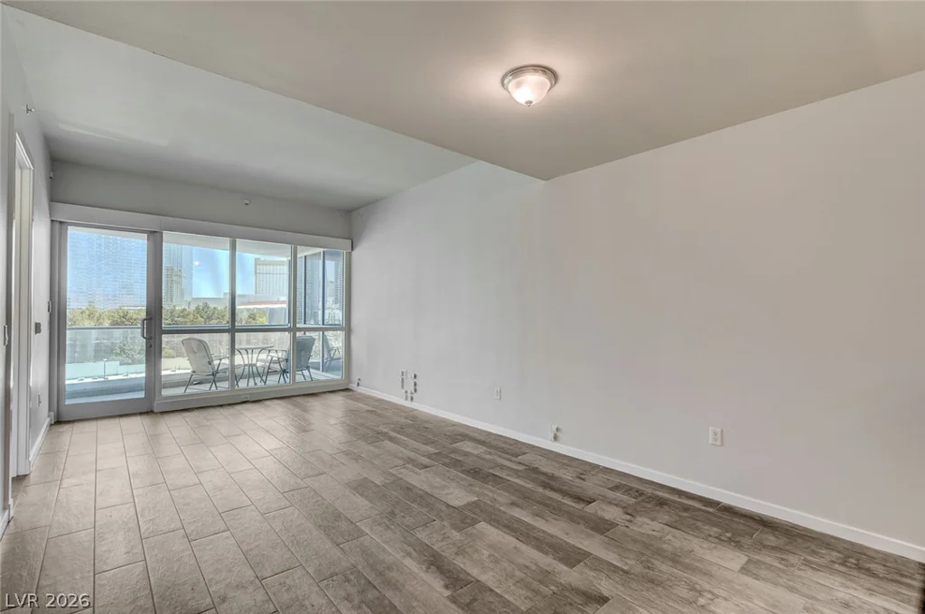 4575 Dean Martin, Las Vegas, NV 89103