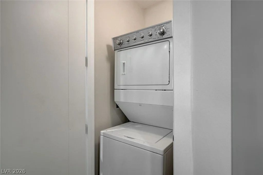 4575 Dean Martin, Las Vegas, NV 89103