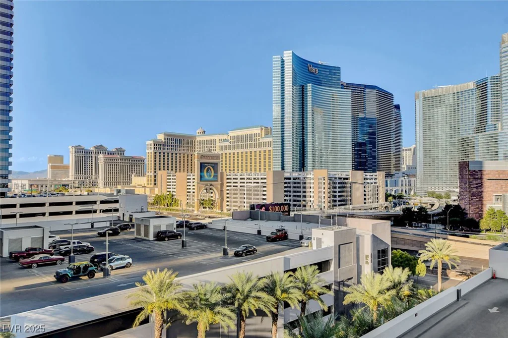 4575 Dean Martin, Las Vegas, NV 89103