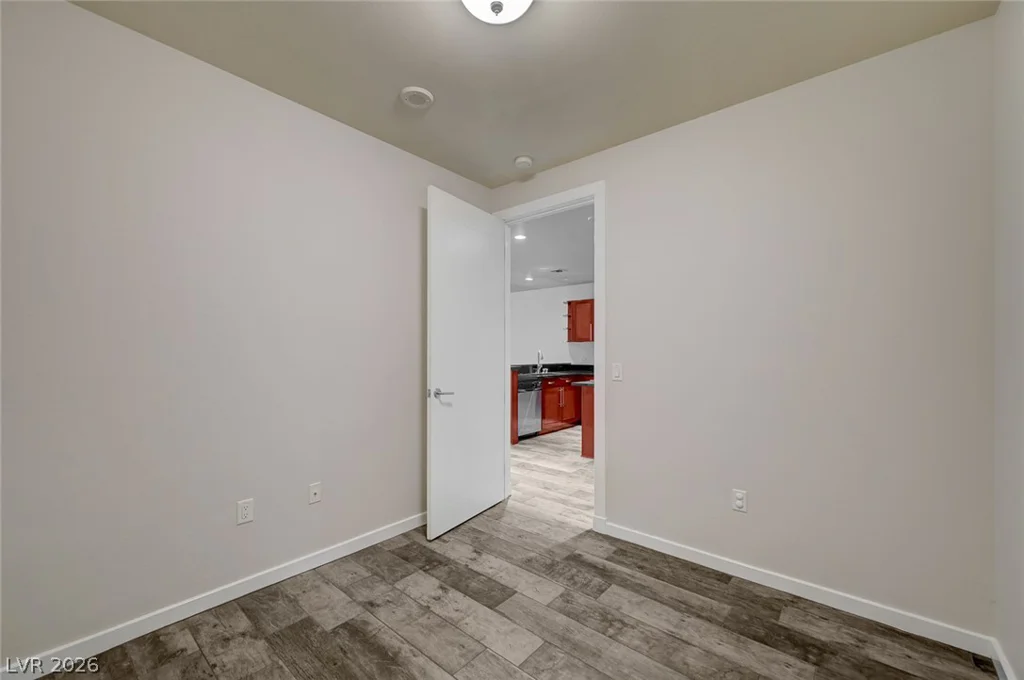4575 Dean Martin, Las Vegas, NV 89103