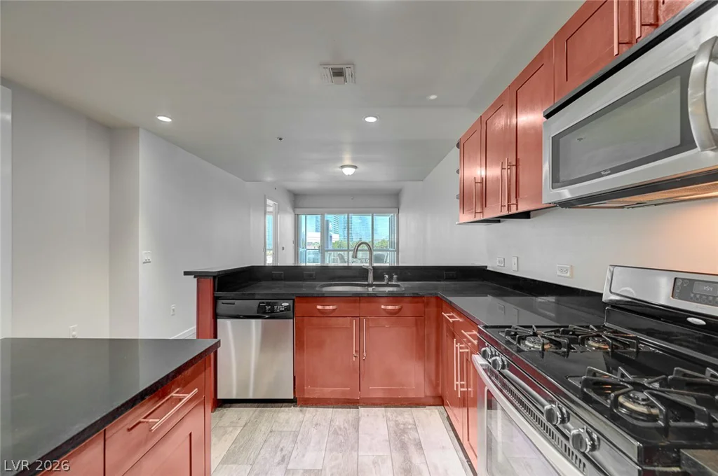 4575 Dean Martin, Las Vegas, NV 89103