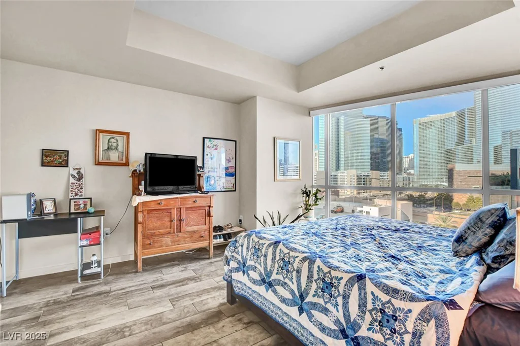 4575 Dean Martin, Las Vegas, NV 89103