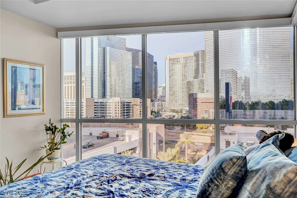 4575 Dean Martin, Las Vegas, NV 89103