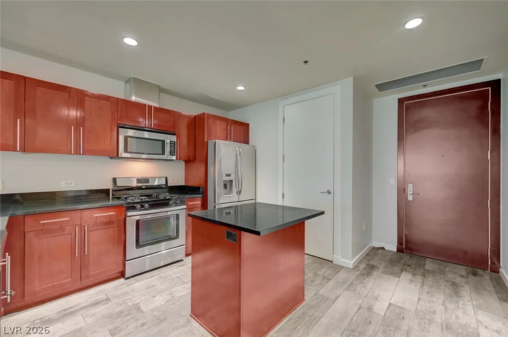4575 Dean Martin, Las Vegas, NV 89103