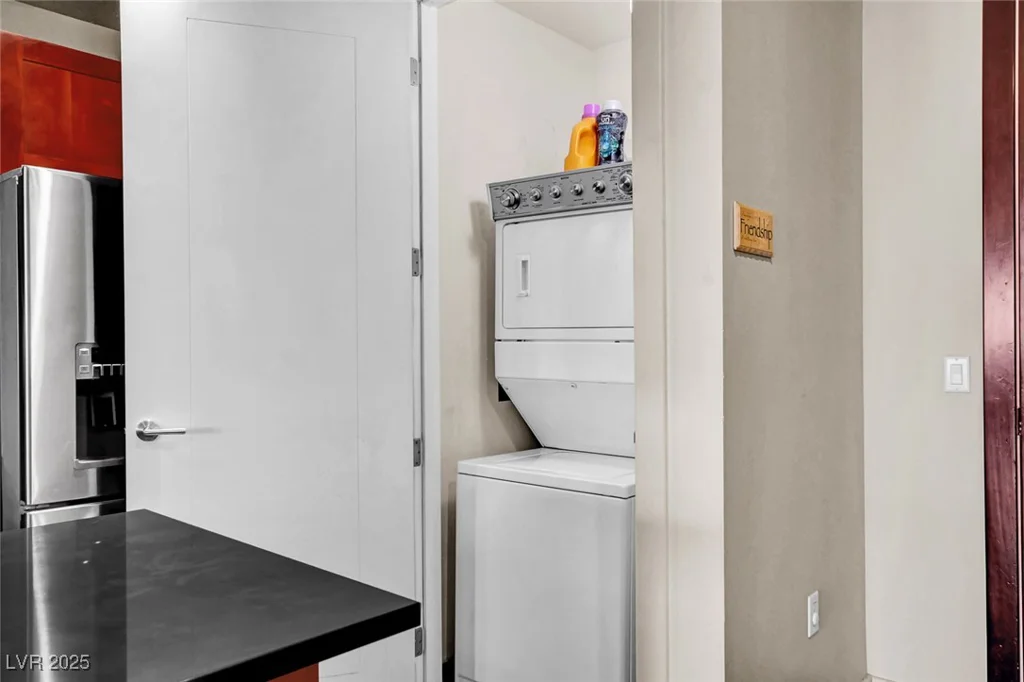 4575 Dean Martin, Las Vegas, NV 89103