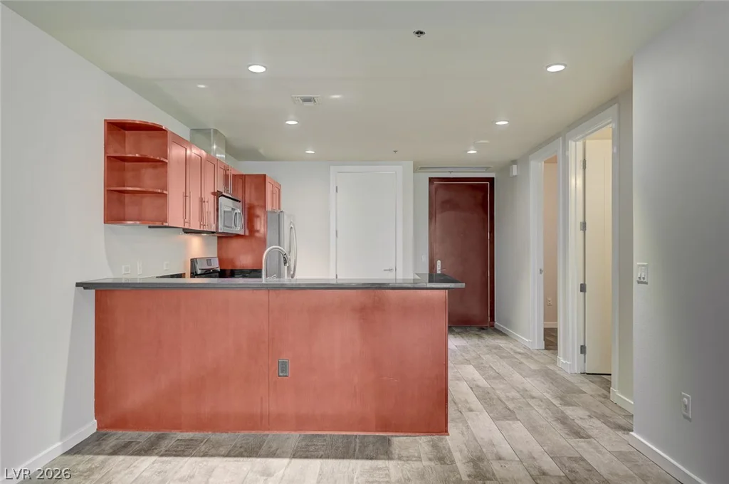 4575 Dean Martin, Las Vegas, NV 89103