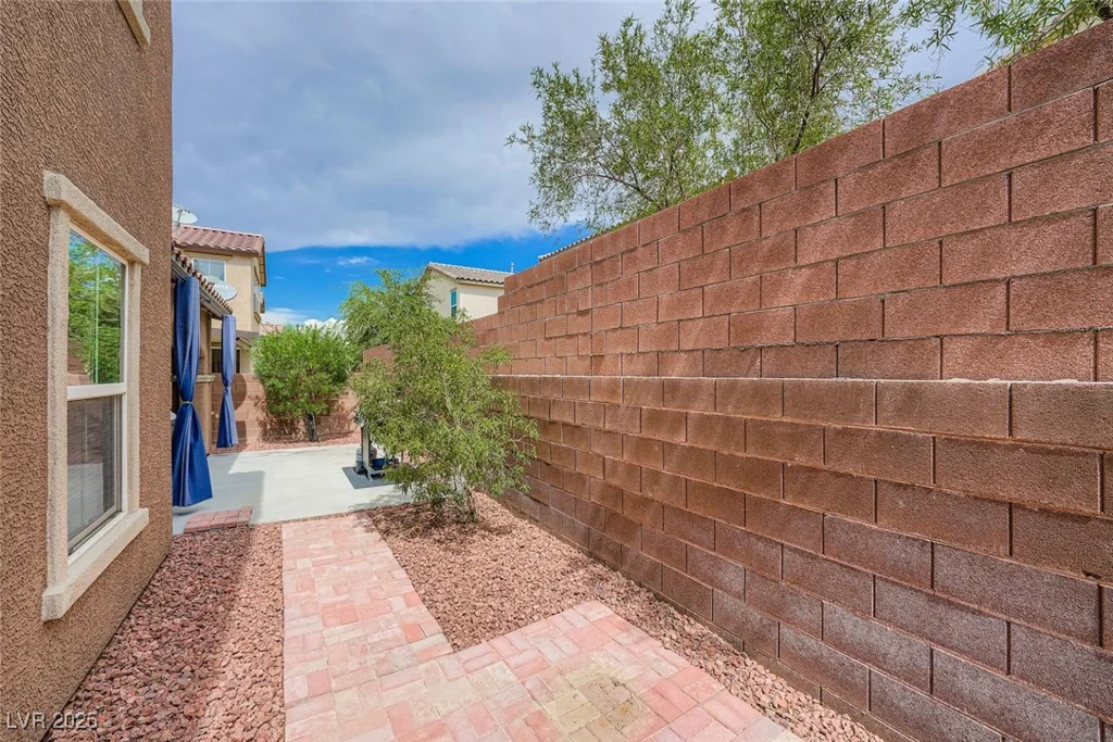 10966 Mountain Willow, Las Vegas, NV 89179